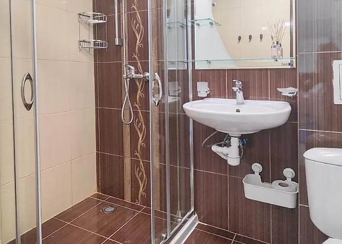 Sapphire Apartment *